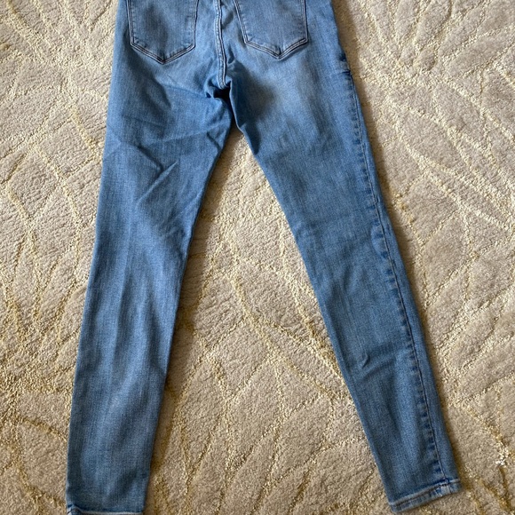 Old Navy rockstar super skinny jeans - Picture 4 of 4